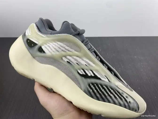 Adidas Salt 700 Fade ID1674 V3 Yeezy 0701